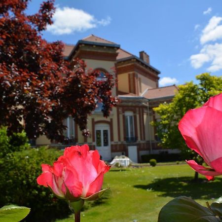 La Roseliere Hotel Carentan Exterior photo